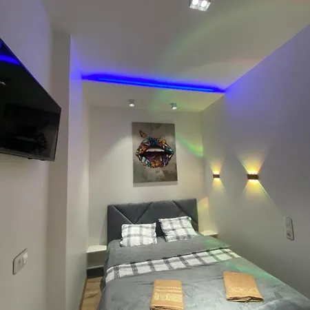 квартира-студія подобово на вулиці городоцька 102 Apartment Lviv
