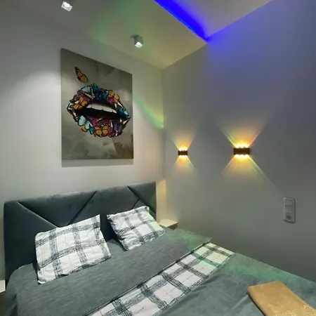 квартира-студія подобово на вулиці городоцька 102 Apartment Lviv