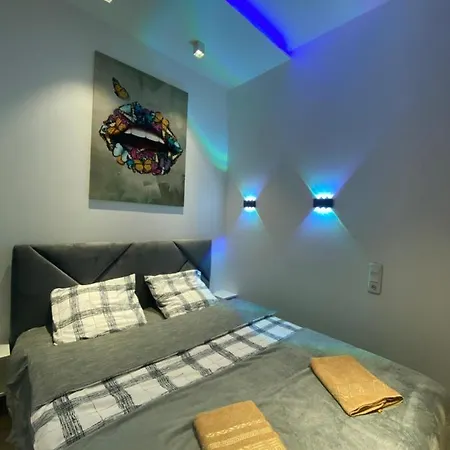 квартира-студія подобово на вулиці городоцька 102 * Lviv