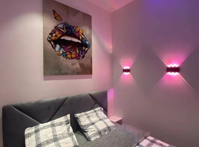 квартира-студія подобово на вулиці городоцька 102